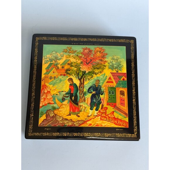 Russian Black Lacquer Trinket Box With Hand-Painted Folk Scene & Red Interior 6. - Picture 5 of 13